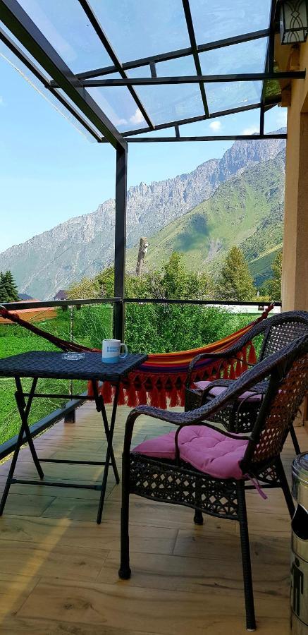 North Kazbegi Hotel Exterior photo